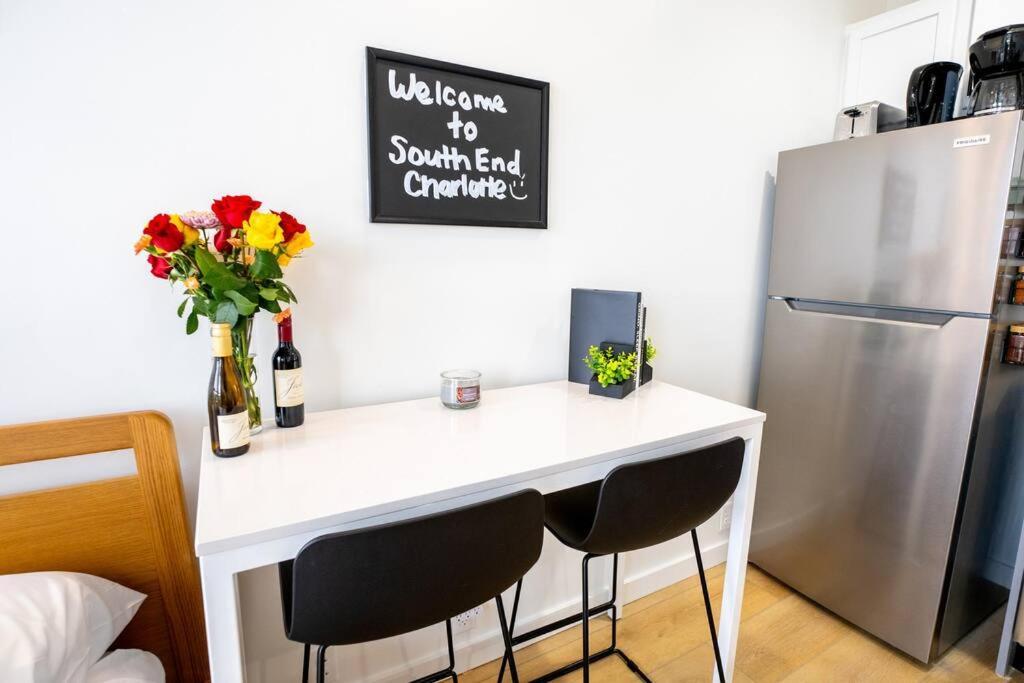 Trendy South End Apartment *